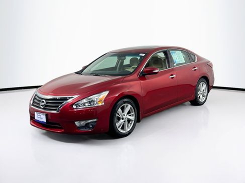 Used 2014 Nissan Altima 2.5 SV w/ Convenience Package image 1