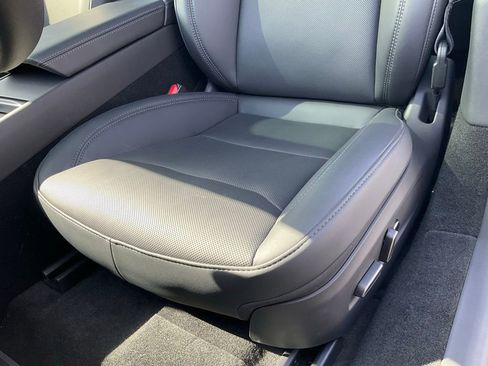 Used 2026 Tesla Model 3 AWD/4WD image 17