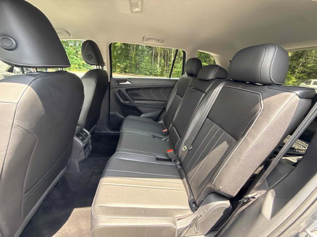 Used 2023 Volkswagen Tiguan SE FWD image 12
