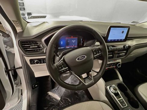 Used 2024 Ford Escape Active AWD/4WD image 11