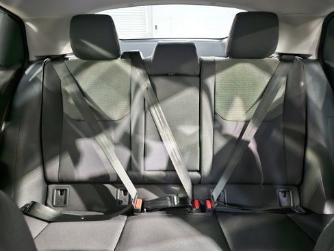 New 2026 Toyota Prius Plug-In Hybrid FWD image 10