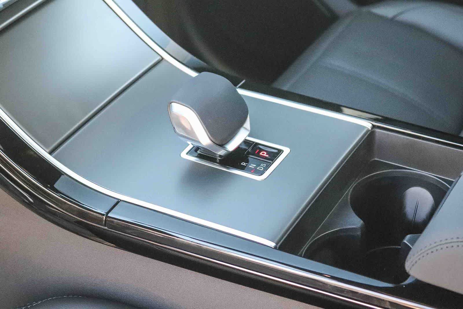New 2026 Land Rover Range Rover Velar S AWD/4WD image 19