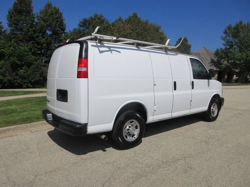 Used 2019 Chevrolet Express 2500 w/ Driver Convenience Package RWD image 26