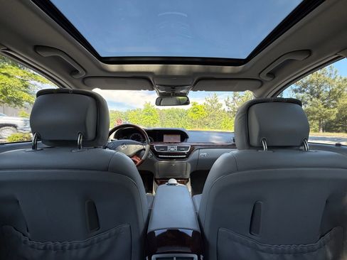 Used 2010 Mercedes-Benz S 550 image 34