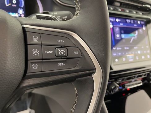 Used 2024 Jeep Grand Cherokee L Laredo image 21