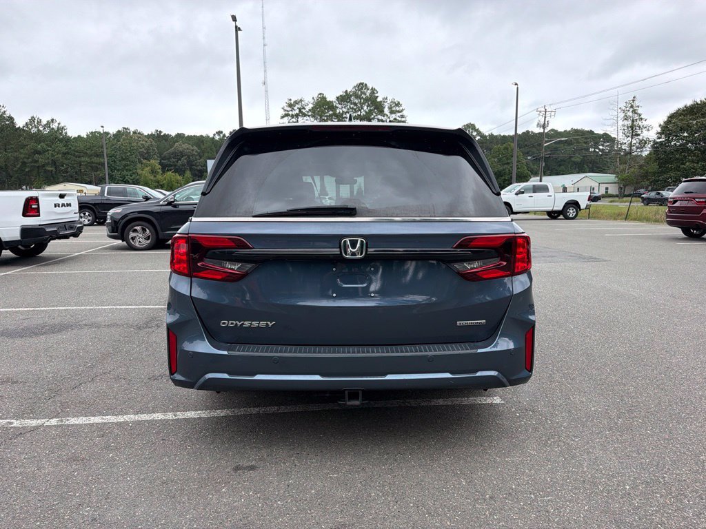 Certified 2025 Honda Odyssey Touring image 6