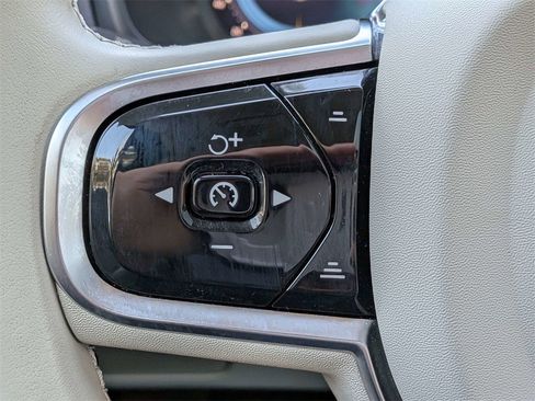 Certified 2024 Volvo XC90 B6 Core w/ Protection Package Premier image 28