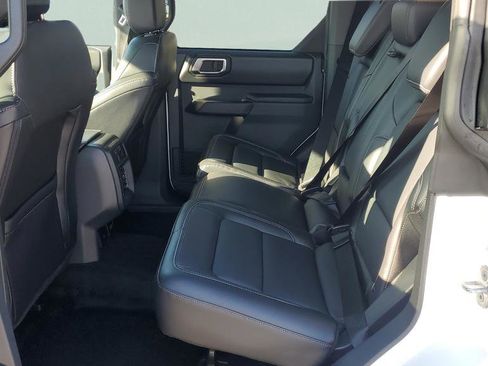 New 2025 Ford Bronco Outer Banks image 33