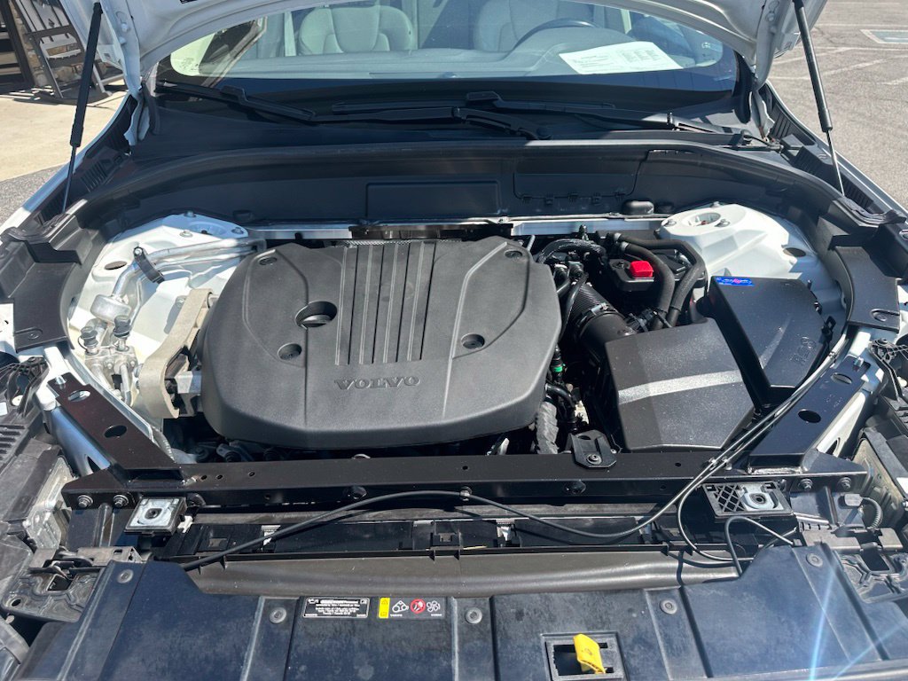 Used 2023 Volvo XC60 B5 Plus AWD/4WD image 43