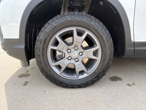 Used 2024 Honda Passport TrailSport image 9