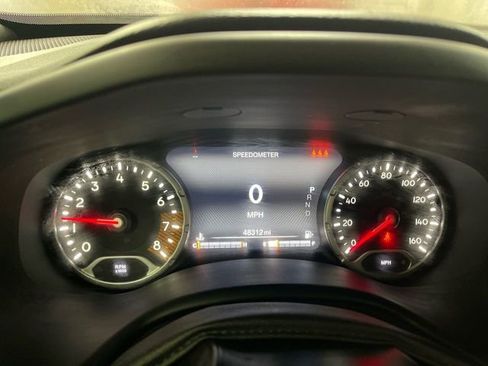 Certified 2019 Jeep Renegade Trailhawk image 15