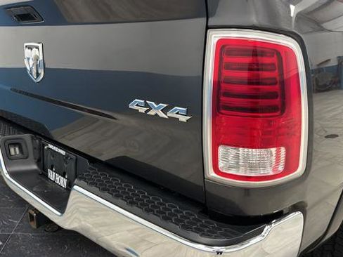 Used 2017 RAM 1500 Laramie image 38