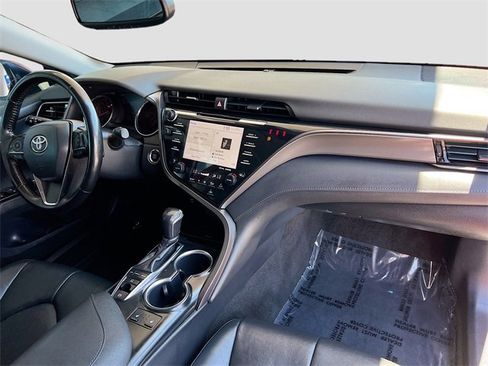 Used 2019 Toyota Camry XSE image 29