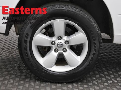 Used 2024 RAM 1500 Classic SLT AWD/4WD image 28