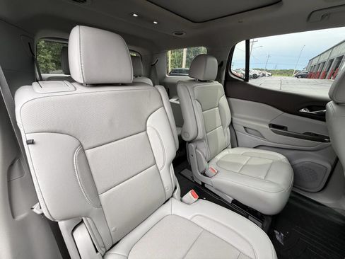Used 2020 GMC Acadia SLT w/ Driver Alert Package II AWD/4WD image 12
