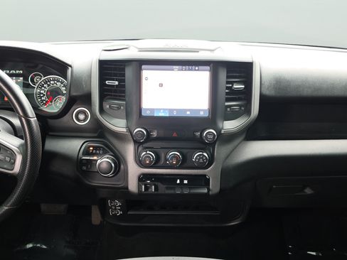 Used 2024 RAM 2500 Tradesman w/ Chrome Appearance Group AWD/4WD image 12