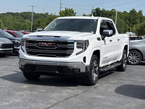 Used 2025 GMC Sierra 1500 SLT w/ SLT Premium Plus Package AWD/4WD image 11