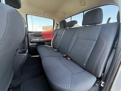 Used 2020 Toyota Tacoma SR5 RWD image 25