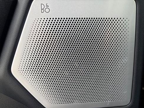 Used 2022 Ford Explorer Limited w/ Equipment Group 301A image 19