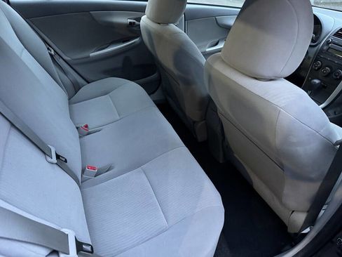 Used 2010 Toyota Corolla LE image 18