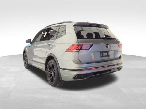 Used 2023 Volkswagen Tiguan SE R-Line image 5
