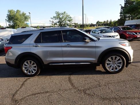Used 2022 Ford Explorer Limited w/ Equipment Group 301A AWD/4WD image 5