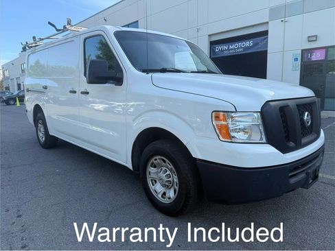 Used 2018 Nissan NV 2500 SV RWD image 1