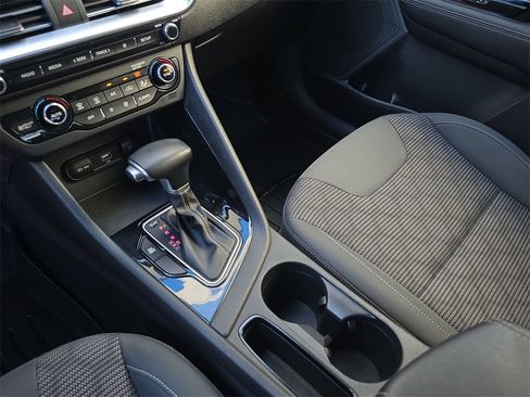 Used 2020 Kia Niro LXS image 26