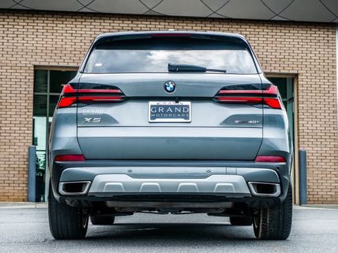 Used 2024 BMW X5 sDrive40i w/ Premium Package RWD image 12