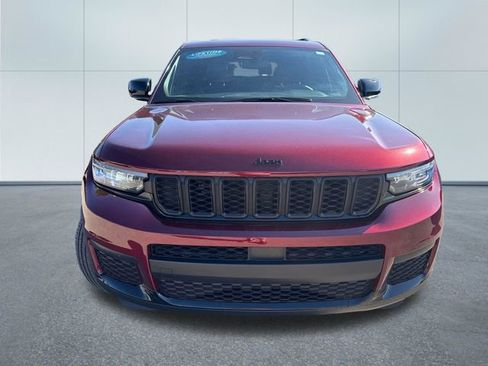 Used 2024 Jeep Grand Cherokee L Altitude AWD/4WD image 6