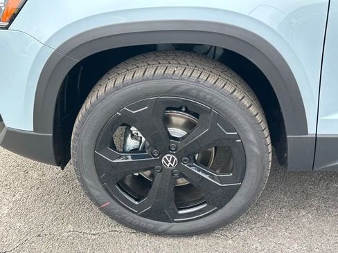 New 2026 Volkswagen Taos SE AWD/4WD image 11