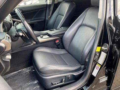Used 2015 Lexus IS 250 w/ Navigation System Package image 22