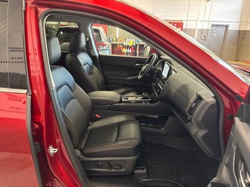 Used 2023 Nissan Pathfinder SL w/ SL Premium Package AWD/4WD image 20