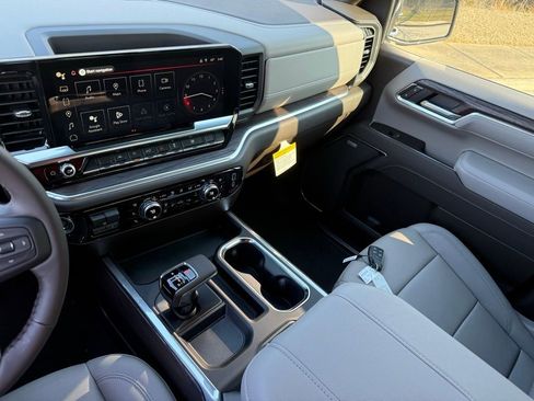 New 2026 GMC Sierra 1500 SLT w/ SLT Premium Package image 30