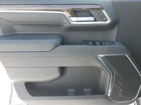New 2026 GMC Sierra 1500 SLE image 22