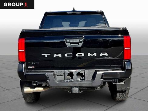 Used 2025 Toyota Tacoma TRD Off-Road image 5