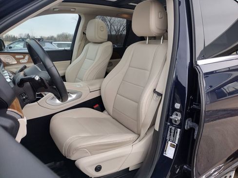 Used 2022 Mercedes-Benz GLE 350 4MATIC w/ Premium Package image 2