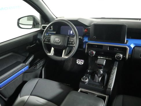 Used 2024 Toyota Tacoma TRD Sport image 15