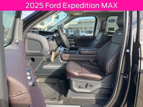 New 2025 Ford Expedition Max Platinum w/ Platinum Ultimate Package AWD/4WD image 28