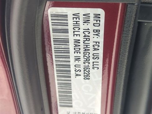 Used 2024 Jeep Grand Cherokee Altitude image 27