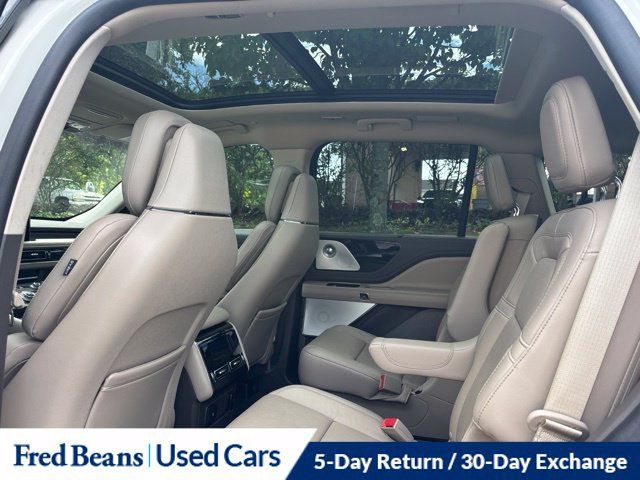 Used 2023 Lincoln Aviator Reserve w/ Equipment Group 201A AWD/4WD image 15
