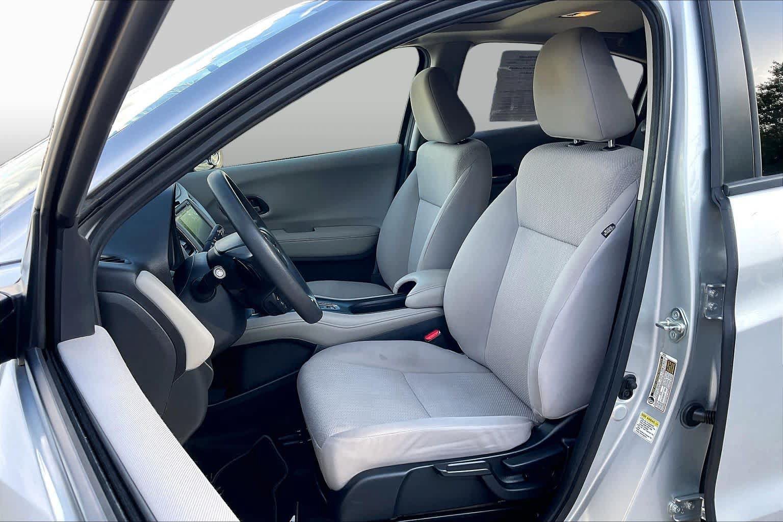 Used 2016 Honda HR-V EX image 8