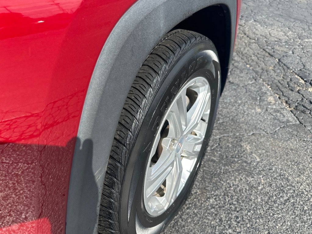 Used 2019 GMC Terrain SLE w/ Driver Convenience Package FWD image 8