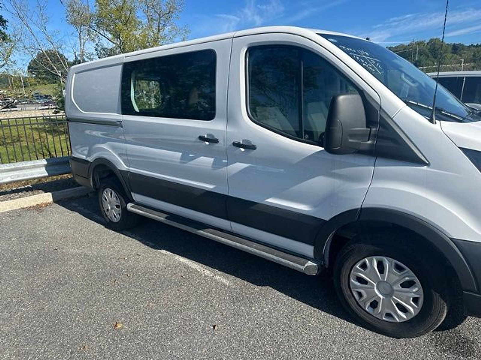 Used 2025 Ford Transit 250 Low Roof w/ Exterior Upgrade Package RWD image 3
