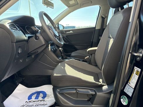 Used 2021 Volkswagen Tiguan S image 9