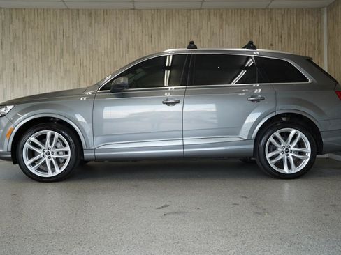 Used 2018 Audi Q7 3.0T Prestige AWD/4WD image 5