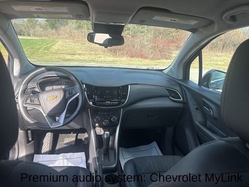 Used 2020 Chevrolet Trax LT w/ LT Convenience Package image 20