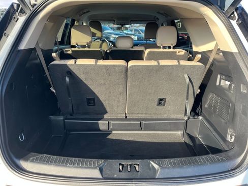 Used 2023 Ford Explorer XLT w/ Equipment Group 202A image 23