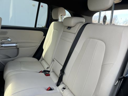 Certified 2024 Mercedes-Benz GLB 250 4MATIC image 32