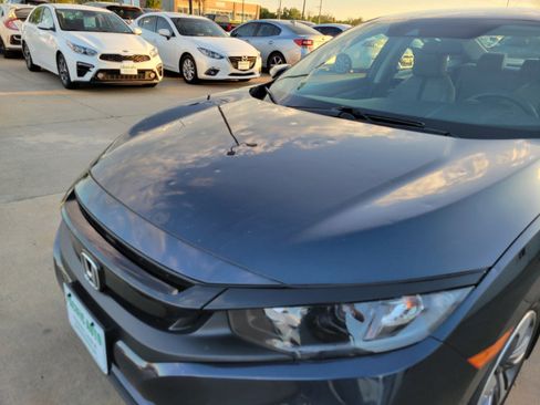 Used 2019 Honda Civic LX image 11